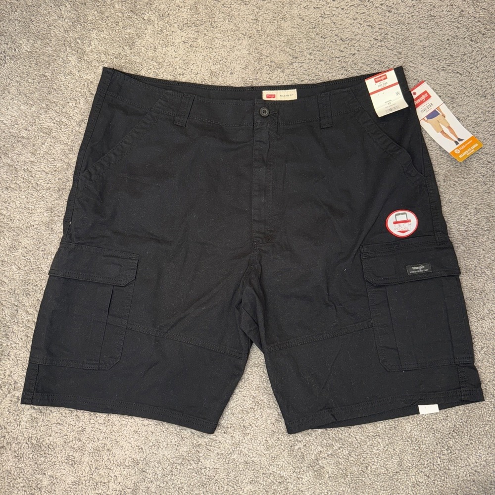 Men's Wrangler Relaxed Fit Cargo Shorts Black Size:‎ 42